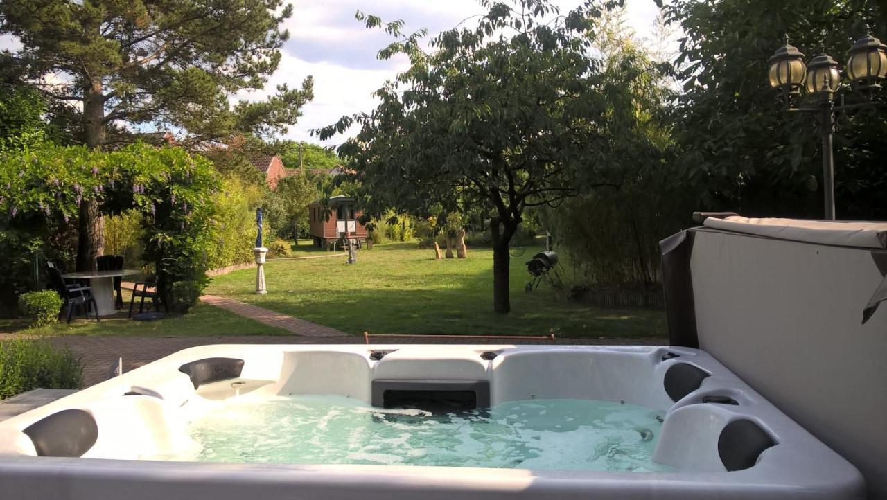 Le Fond De La Biche Bed & Breakfast Goutroux Exterior foto